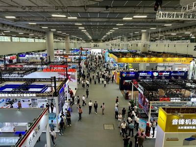 參觀國際物流展會,拓寬學生專業視野--管理學院師生參觀2024年中國(廣州)國際物流裝備與技術展覽會